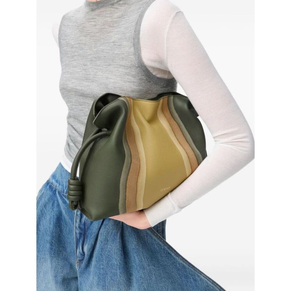 Loewe Women Flamenco Landscape Medium Leather Clutch - Picture 7 of 7